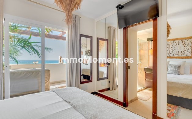 Resale - Townhouse - Marbella - Las Chapas