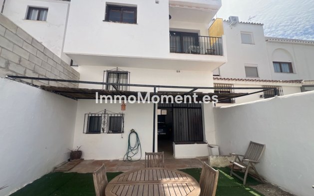 Bestaande woning - Vrijstaande villa - Estepona  - Estepona Centro