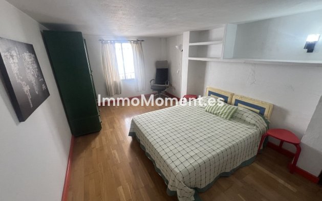 Bestaande woning - Vrijstaande villa - Estepona  - Estepona Centro