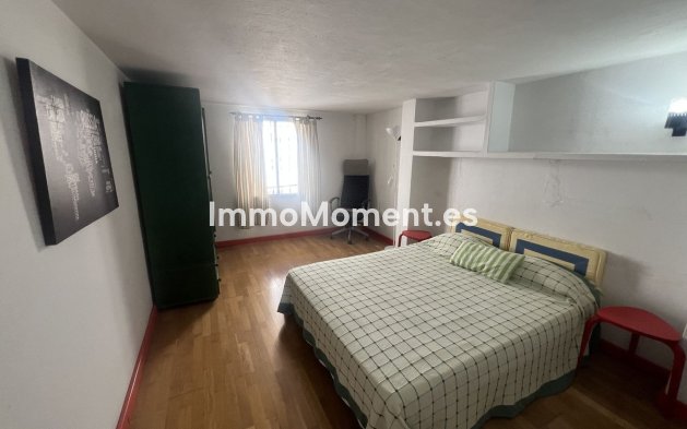 Bestaande woning - Vrijstaande villa - Estepona  - Estepona Centro