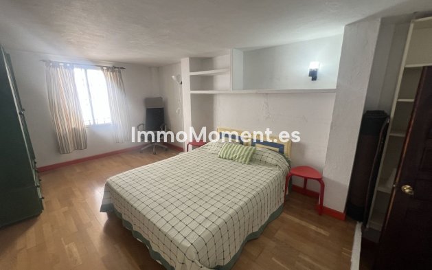 Bestaande woning - Vrijstaande villa - Estepona  - Estepona Centro