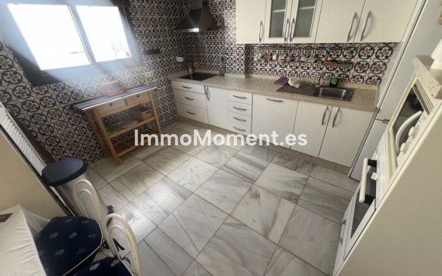 Bestaande woning - Vrijstaande villa - Estepona  - Estepona Centro