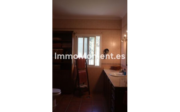Resale - Country house - Mijas Costa - La Cala de Mijas