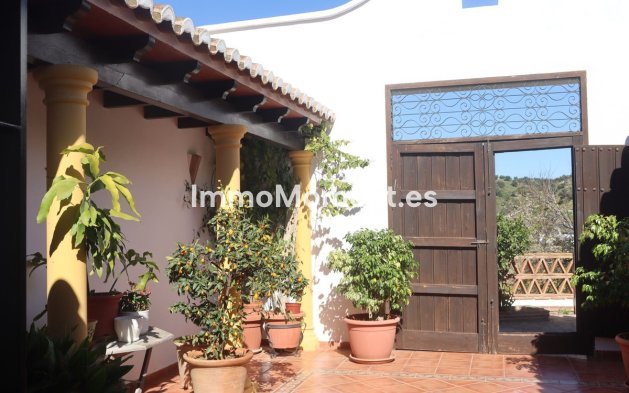Resale - Country house - Mijas Costa - La Cala de Mijas