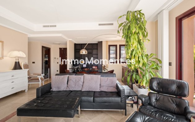 Wiederverkauf - Wohnung - Marbella - La Mairena