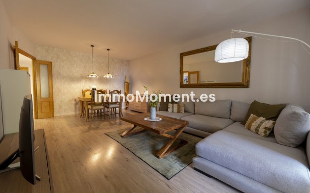 Resale - Apartment - Fuengirola - Carvajal