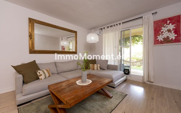 Resale - Apartment - Fuengirola - Carvajal