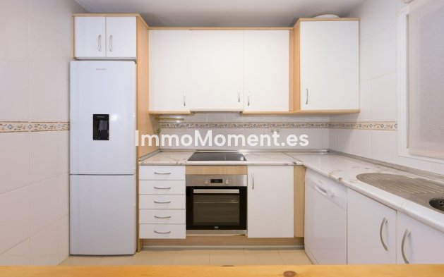 Resale - Apartment - Fuengirola - Carvajal