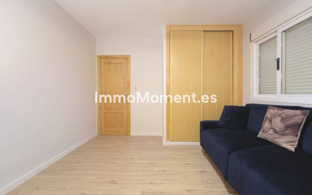 Resale - Apartment - Fuengirola - Carvajal