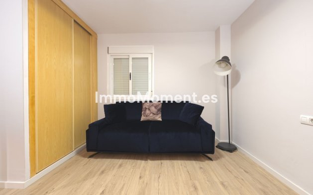 Resale - Apartment - Fuengirola - Carvajal