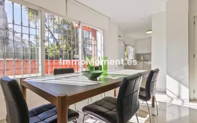 Resale - Detached villa - Marbella - Elviria