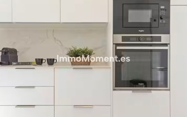 Resale - Detached villa - Marbella - Elviria