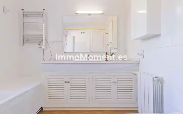 Resale - Detached villa - Marbella - Elviria