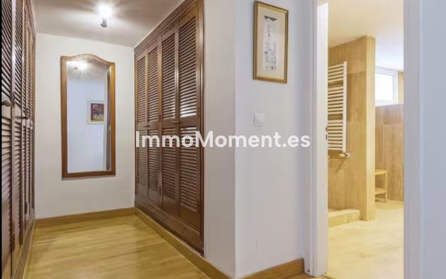 Resale - Detached villa - Marbella - Elviria
