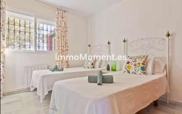 Resale - Detached villa - Marbella - Elviria