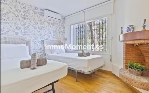 Resale - Detached villa - Marbella - Elviria