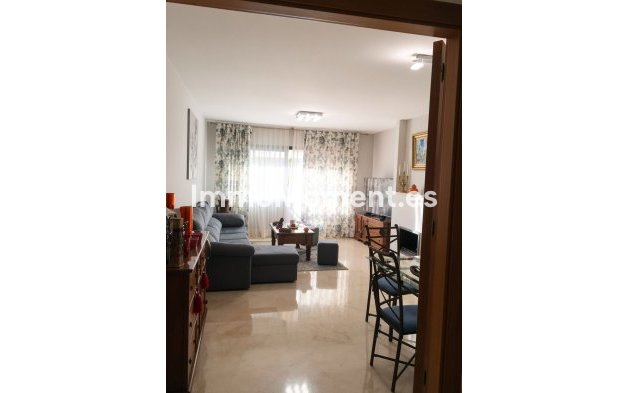 Wiederverkauf - Wohnung - Estepona  - Estepona Centro