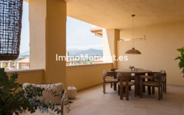 Resale - Apartment - Marbella - Nueva Andalucía