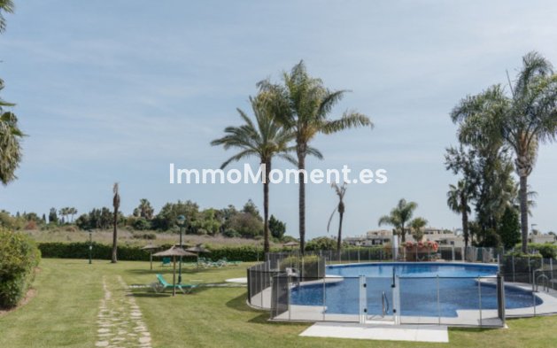 Resale - Apartment - Marbella - Nueva Andalucía