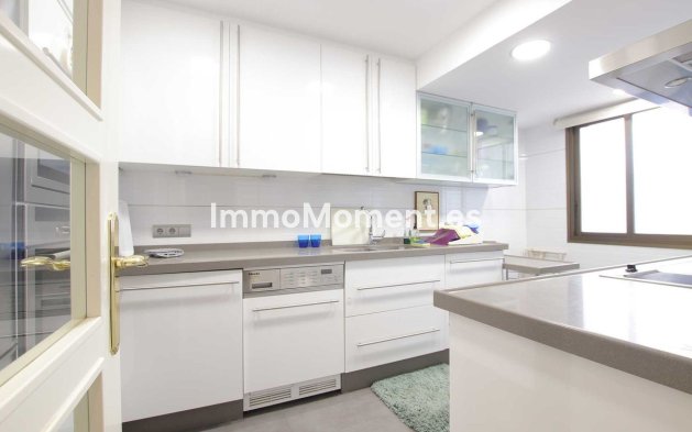 Wiederverkauf - Wohnung - Marbella - Nueva Andalucía