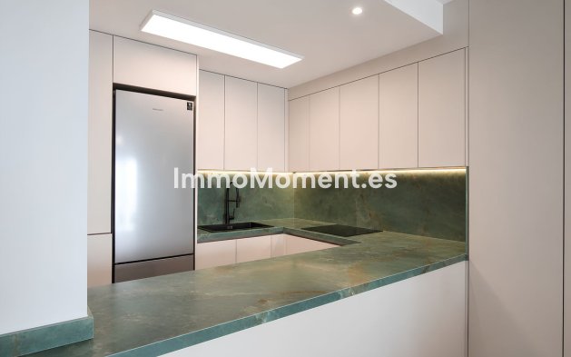 Resale - Apartment - Fuengirola - Fuengirola Centro
