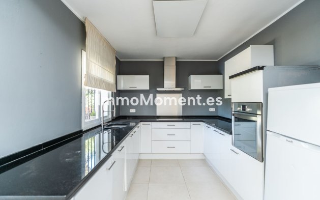 Reventa - Villa independiente - Marbella - Costabella