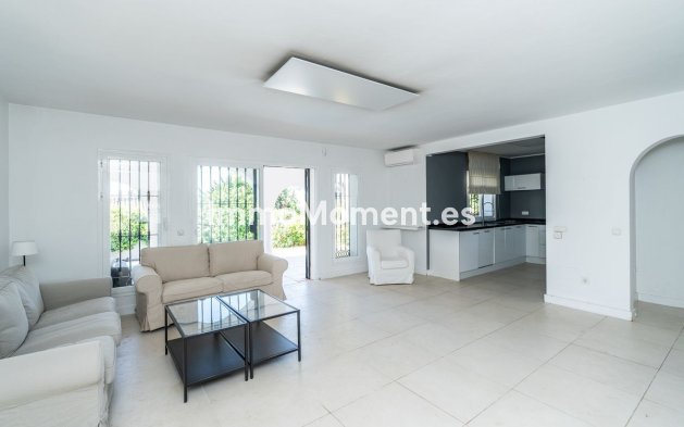 Reventa - Villa independiente - Marbella - Costabella