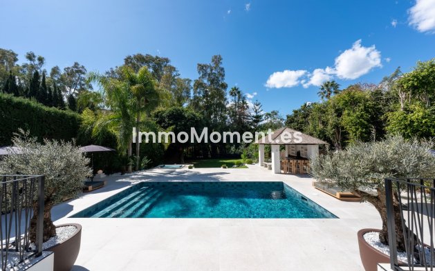 Wiederverkauf - Freistehende Villa - Marbella - Nueva Andalucía