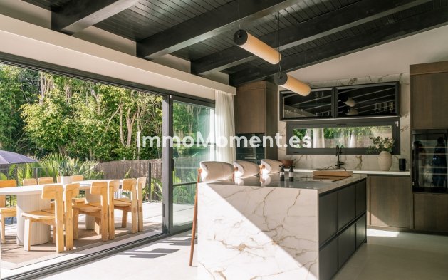 Wiederverkauf - Freistehende Villa - Marbella - Nueva Andalucía