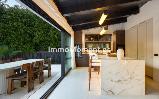 Wiederverkauf - Freistehende Villa - Marbella - Nueva Andalucía