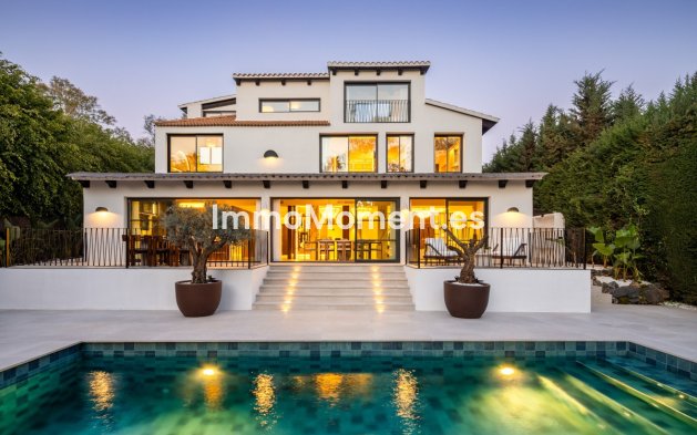 Wiederverkauf - Freistehende Villa - Marbella - Nueva Andalucía