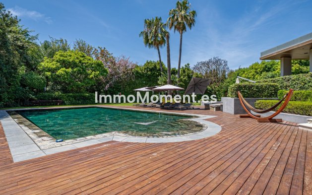 Resale - Detached villa - Marbella - Guadalmina Baja