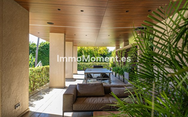 Resale - Detached villa - Marbella - Guadalmina Baja
