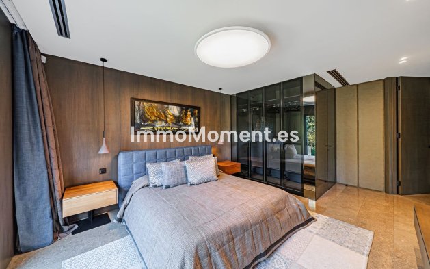 Resale - Detached villa - Marbella - Guadalmina Baja