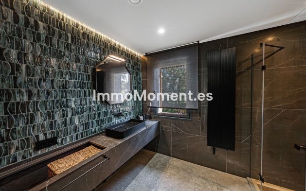 Resale - Detached villa - Marbella - Guadalmina Baja