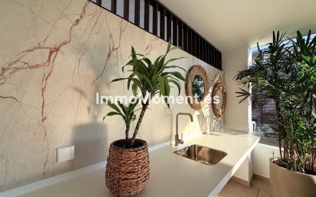 Resale - Apartment - Estepona - Cancelada