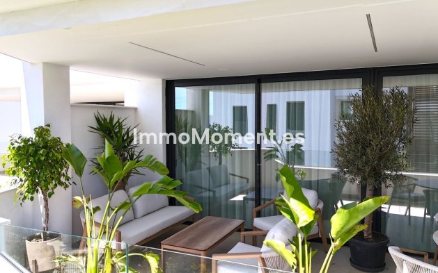 Resale - Apartment - Estepona - Cancelada