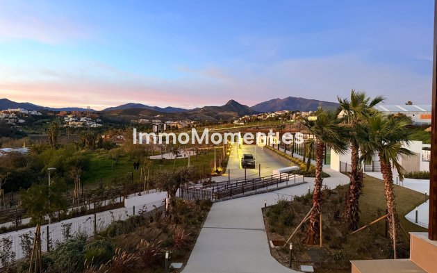 Resale - Apartment - Estepona - Cancelada