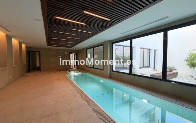 Resale - Apartment - Estepona - Cancelada