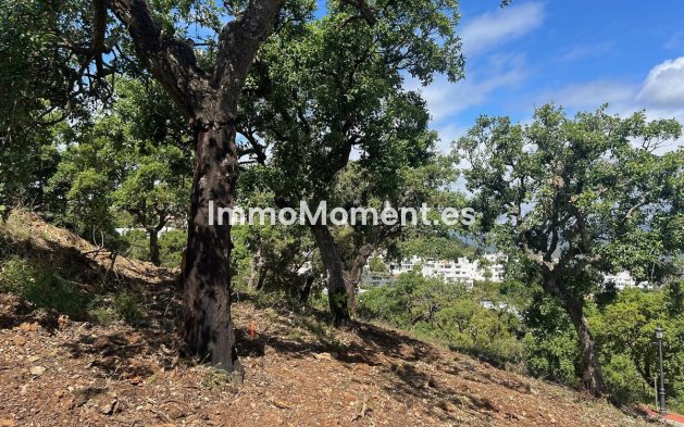 Reventa - Parcela - Marbella - La Mairena