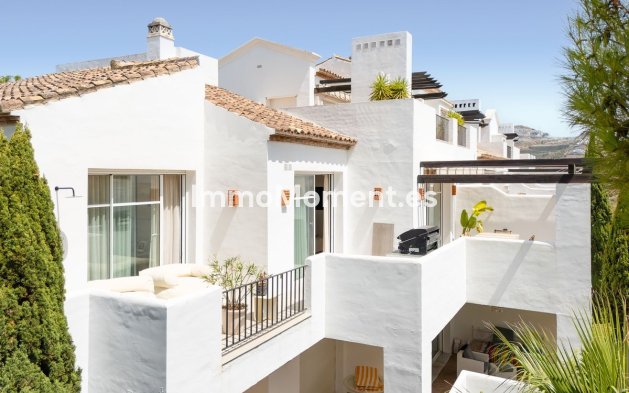 Resale - Apartment - Benahavís - La Quinta