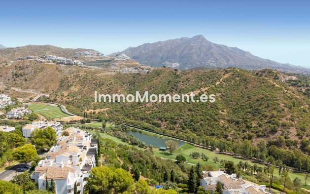 Resale - Apartment - Benahavís - La Quinta
