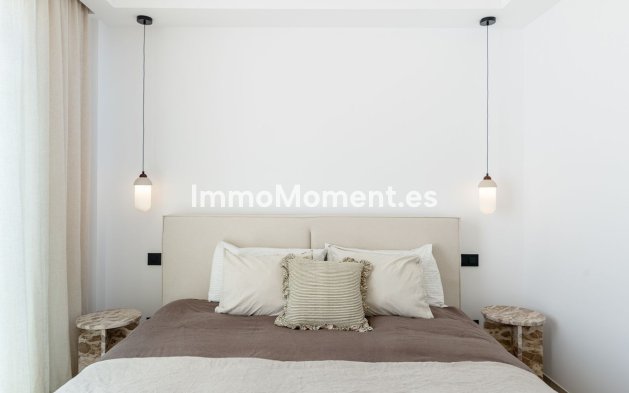 Resale - Apartment - Benahavís - La Quinta