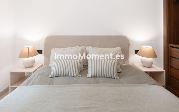 Resale - Apartment - Benahavís - La Quinta