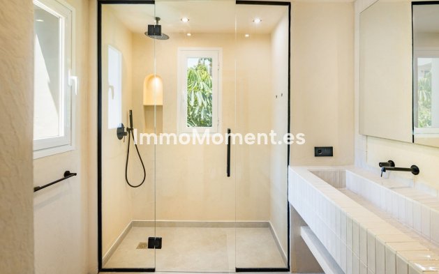 Resale - Apartment - Benahavís - La Quinta