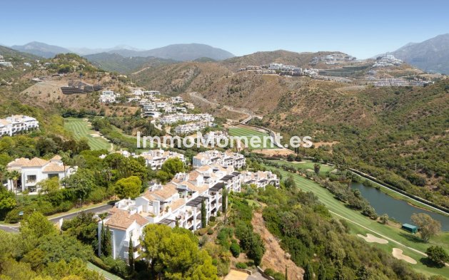 Resale - Apartment - Benahavís - La Quinta