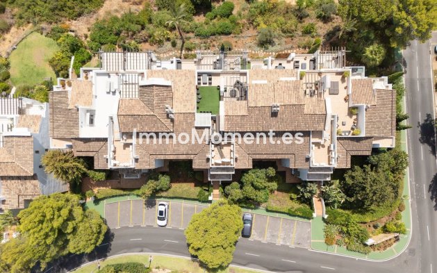 Resale - Apartment - Benahavís - La Quinta