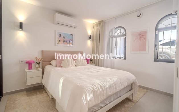 Revente - Maison mitoyenne - Estepona  - Costalita