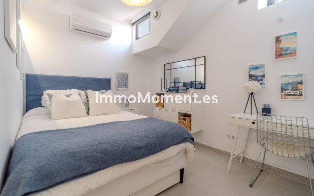 Revente - Maison mitoyenne - Estepona  - Costalita
