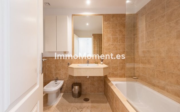 Wiederverkauf - Wohnung - Estepona  - Atalaya